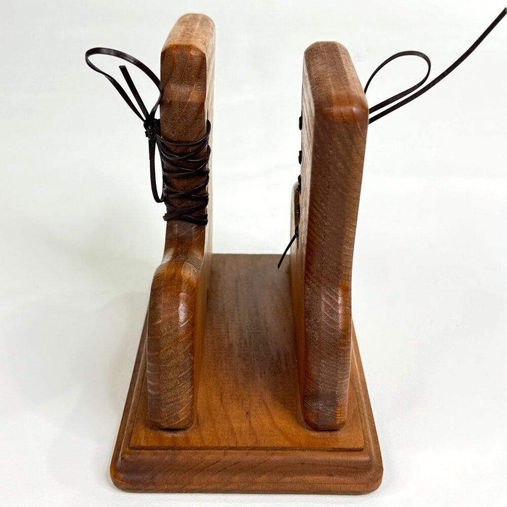 Vintage Napkin Holder Wood Granny Boots Rustic Farmhouse Country Core - Picture 4 of 5